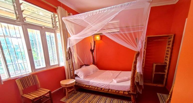 بيت شباب Jinja Backpackers المظهر الخارجي الصورة