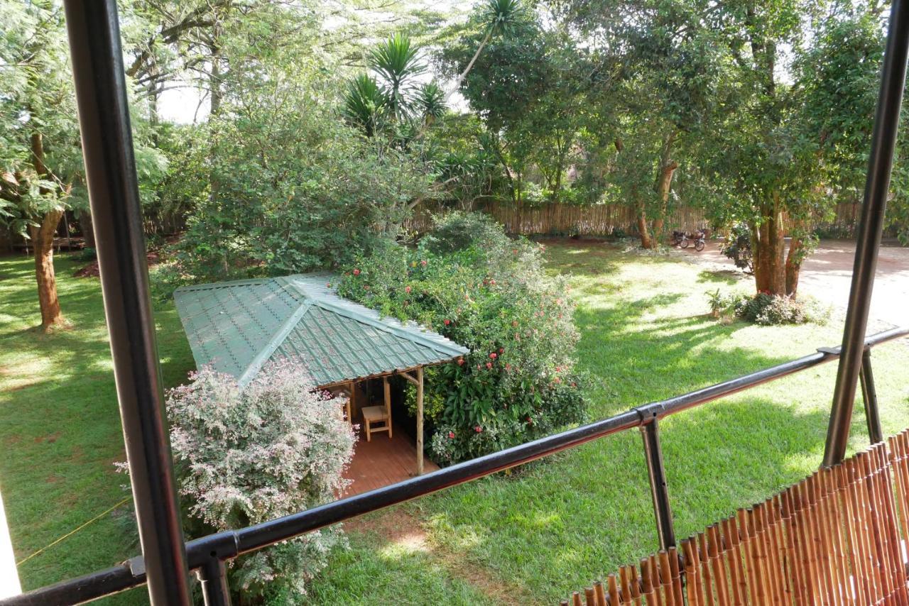 بيت شباب Jinja Backpackers المظهر الخارجي الصورة