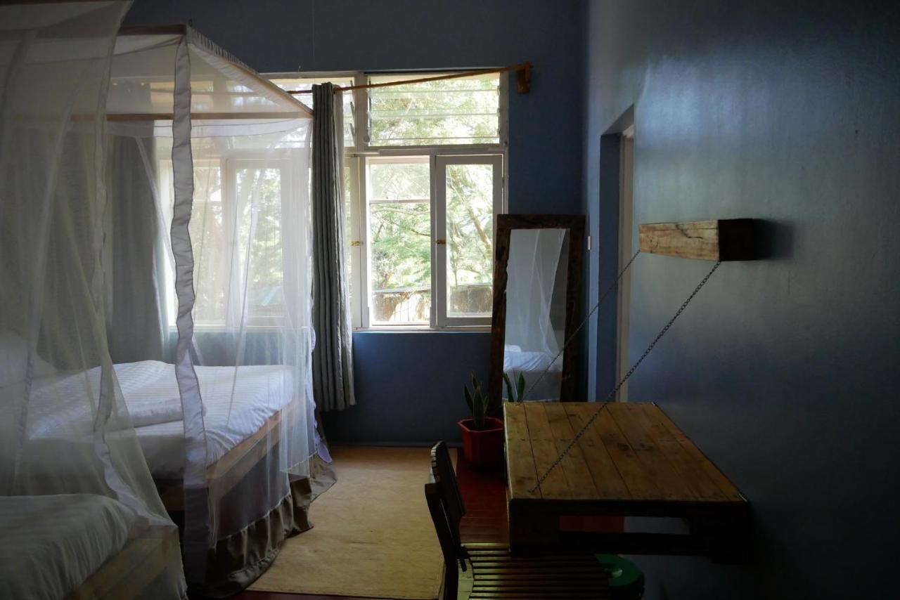 بيت شباب Jinja Backpackers المظهر الخارجي الصورة