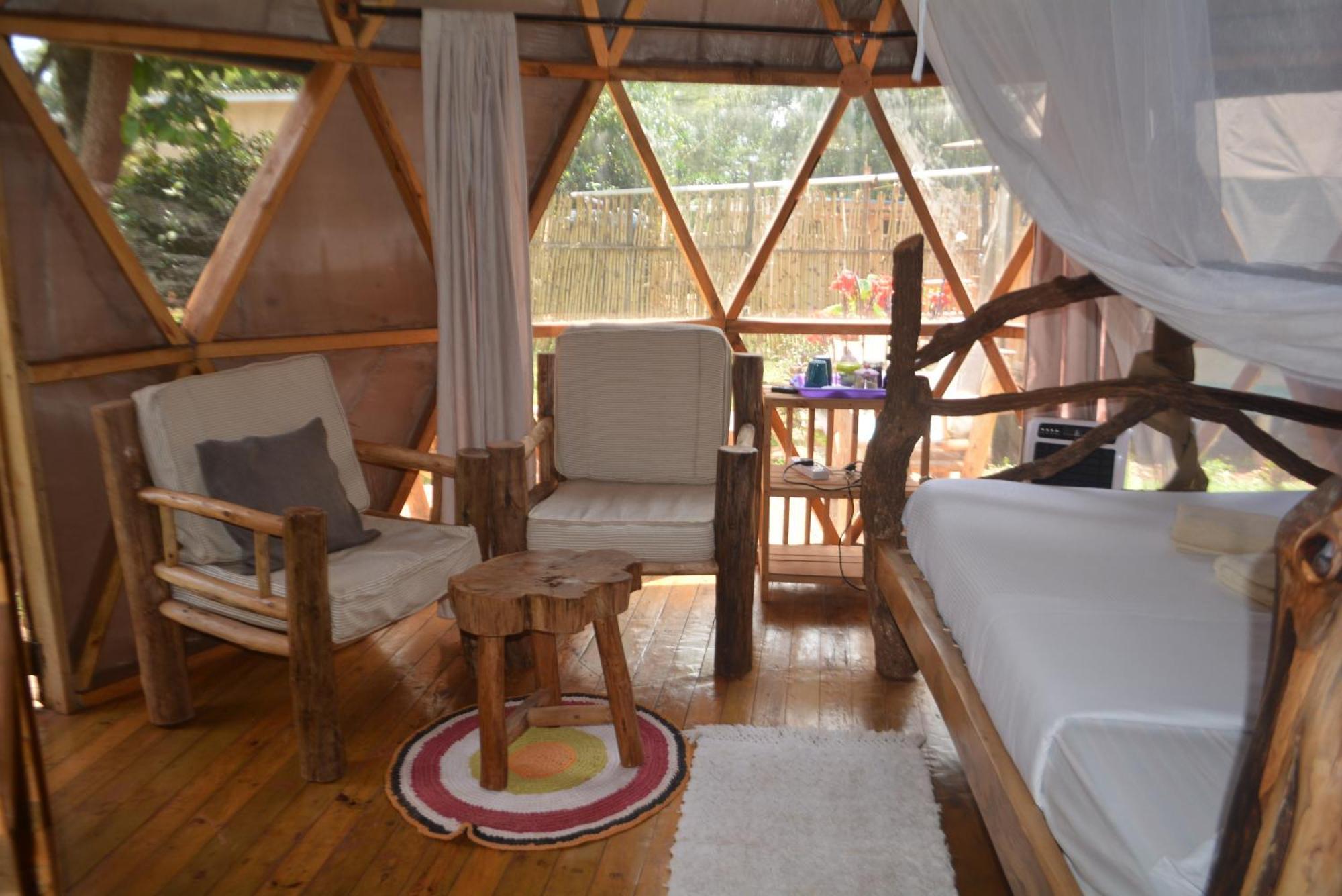 بيت شباب Jinja Backpackers المظهر الخارجي الصورة