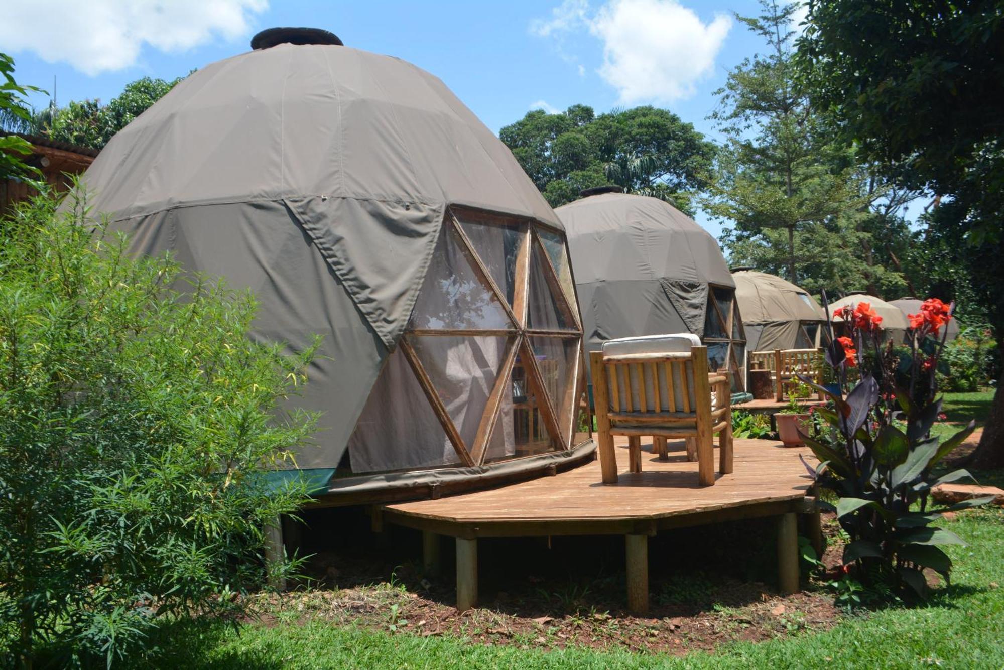 بيت شباب Jinja Backpackers المظهر الخارجي الصورة