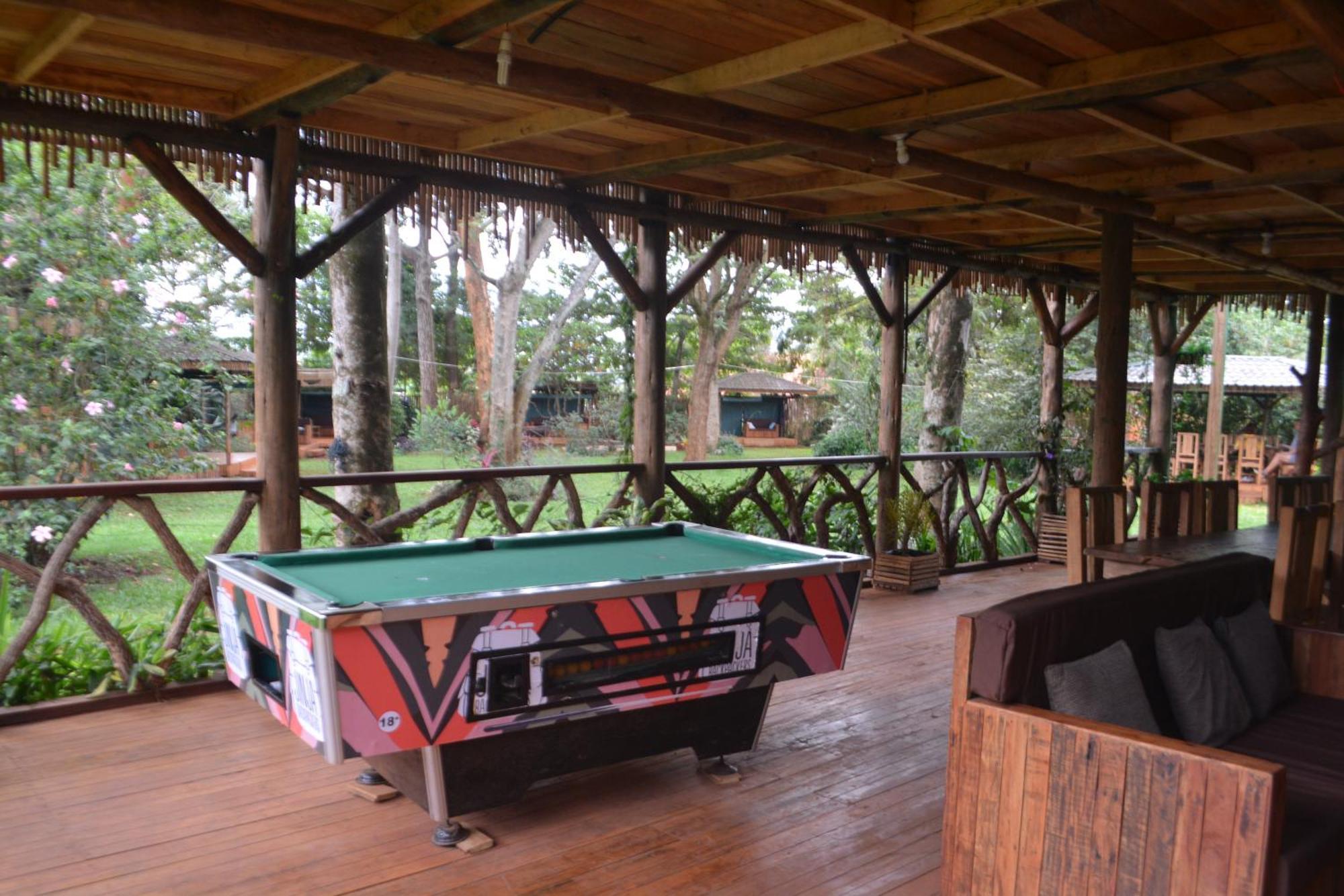 بيت شباب Jinja Backpackers المظهر الخارجي الصورة