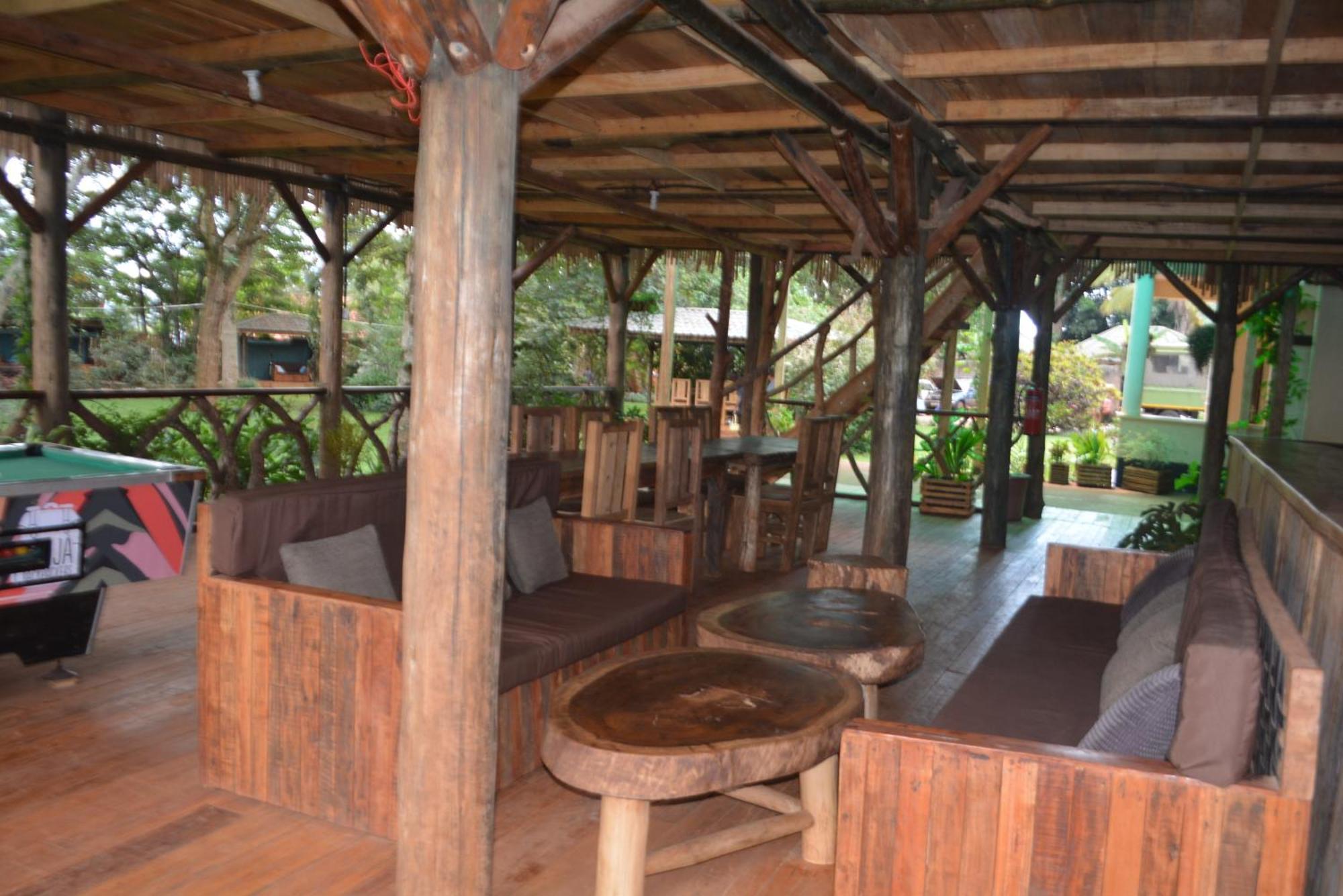 بيت شباب Jinja Backpackers المظهر الخارجي الصورة