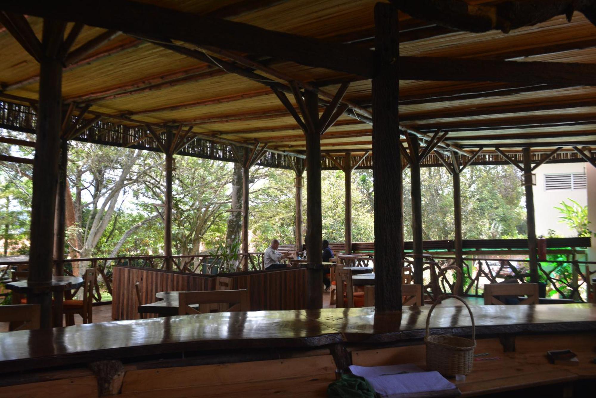 بيت شباب Jinja Backpackers المظهر الخارجي الصورة