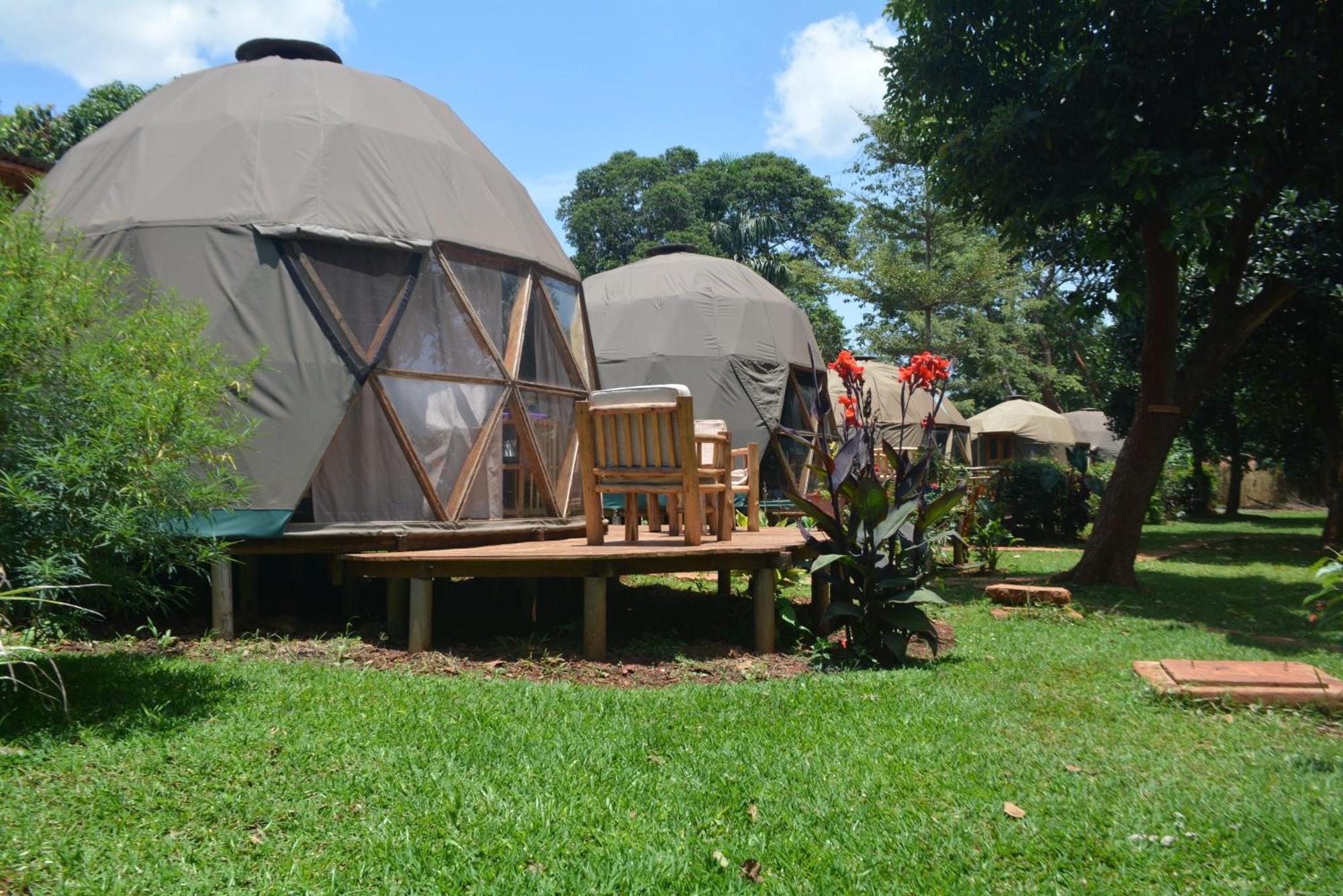 بيت شباب Jinja Backpackers المظهر الخارجي الصورة