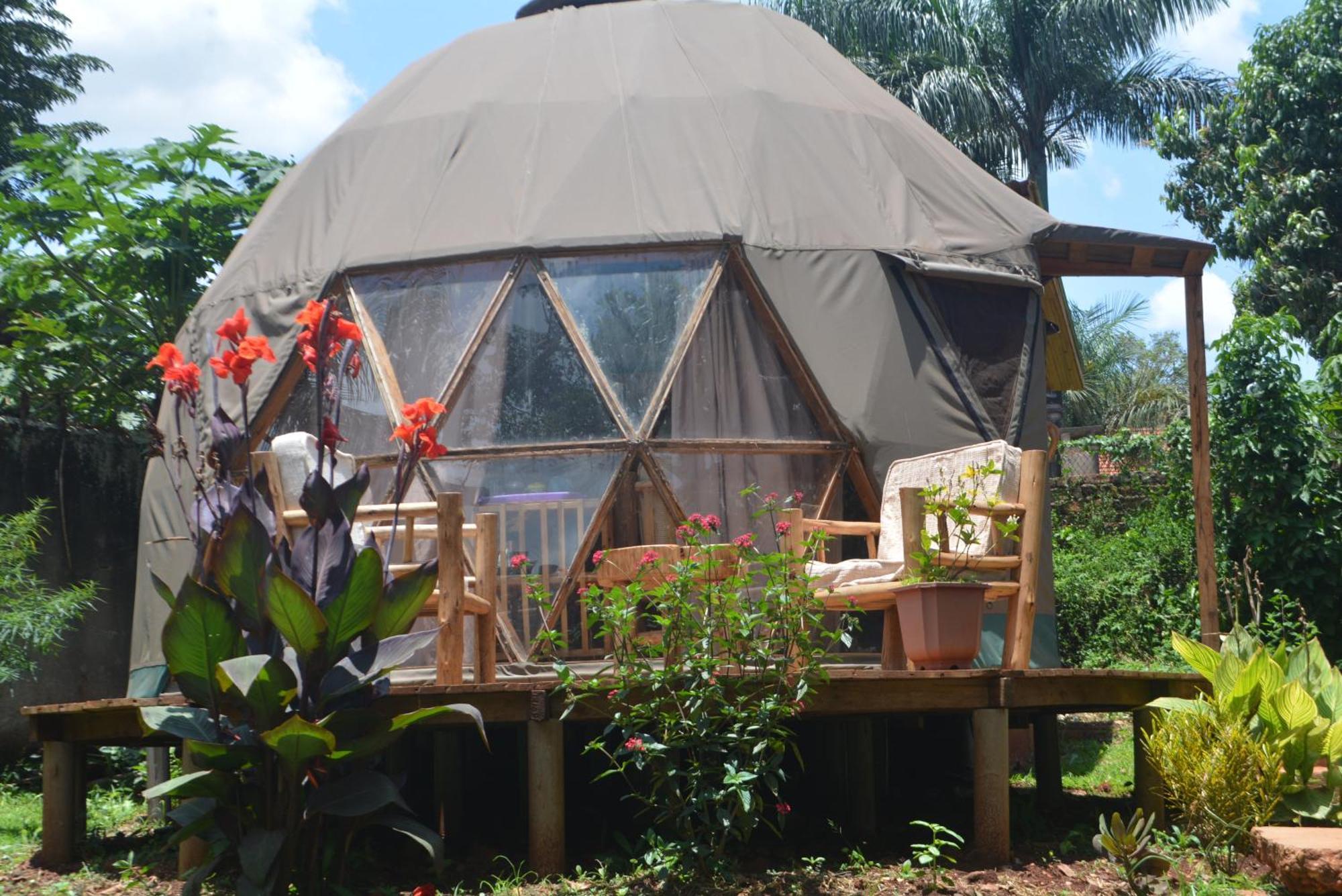 بيت شباب Jinja Backpackers المظهر الخارجي الصورة