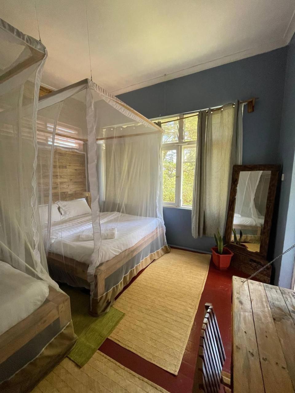 بيت شباب Jinja Backpackers الغرفة الصورة